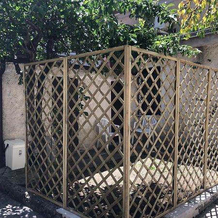 タリアコッツォBilocale In Centro Con Giardinoアパートメント エクステリア 写真